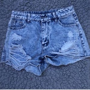 light wash mom shorts